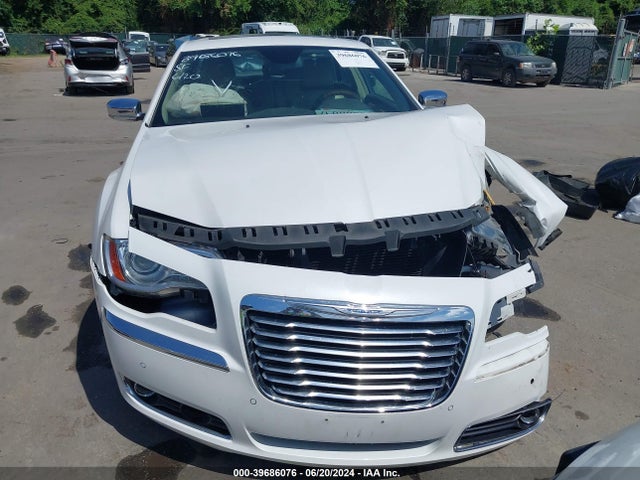 2C3CCAKGXEH203828 Chrysler 300c Awd