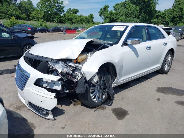 2C3CCAKGXEH203828 Chrysler 300c Awd