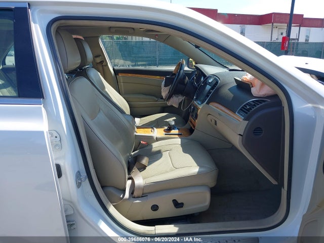 2C3CCAKGXEH203828 Chrysler 300c Awd