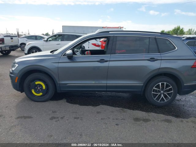 3VV2B7AX0MM064597 Volkswagen Tiguan 2.0t Se/2.0t Se R-line Black/2.0t Sel