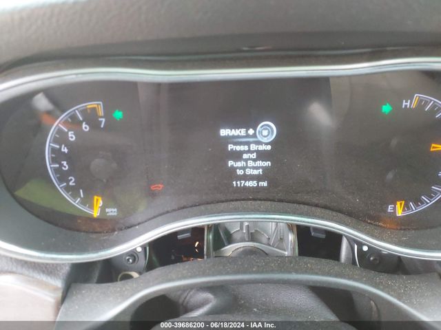 1C4RJFAG1JC308765 Jeep Grand Cherokee Laredo 4x4