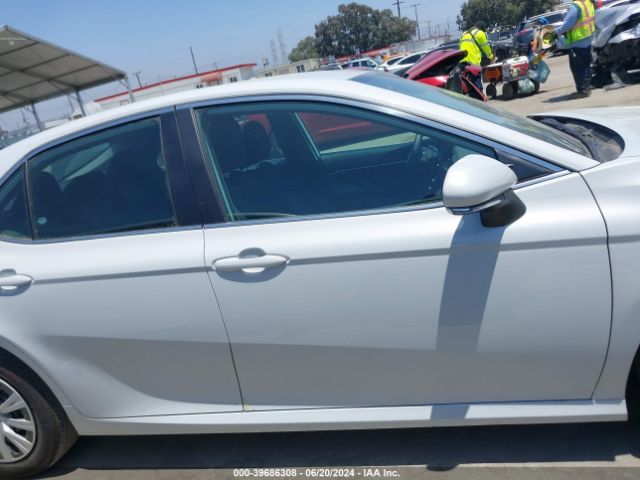 4T1C31AK3RU064643 Toyota Camry Hybrid Le