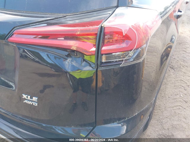 Toyota Rav4 Xle 2016 2T3RFREV1GW410164 Image 17