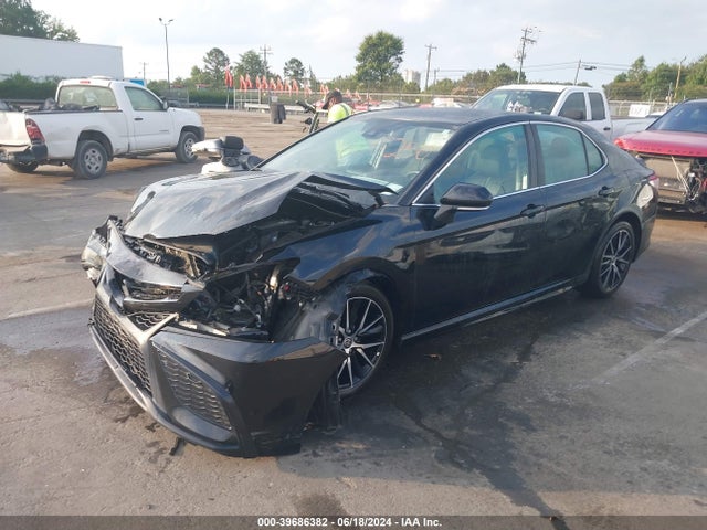 Toyota CAMRY SE 2022 4T1G11AK3NU695250 Image 2