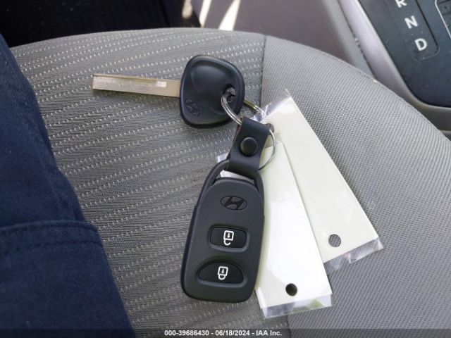 KMHCT4AE5HU351623 Hyundai Accent Value Edition