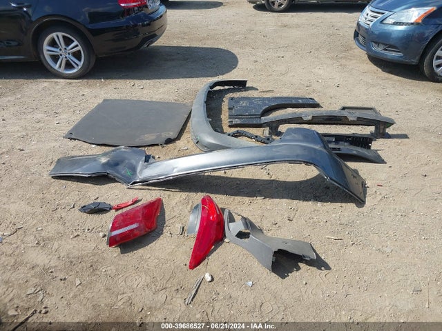 Ford FOCUS SE 2017 1FADP3F21HL342001 Image 18