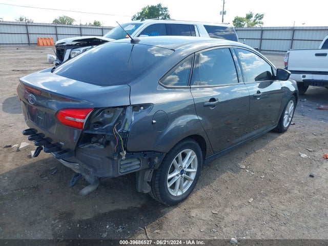 Ford FOCUS SE 2017 1FADP3F21HL342001 Image 4