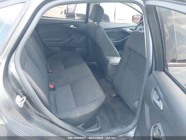 Ford FOCUS SE 2017 1FADP3F21HL342001 Image 8
