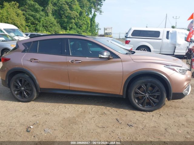 SJKCH5CR6JA047796 Infiniti Qx30 Premium