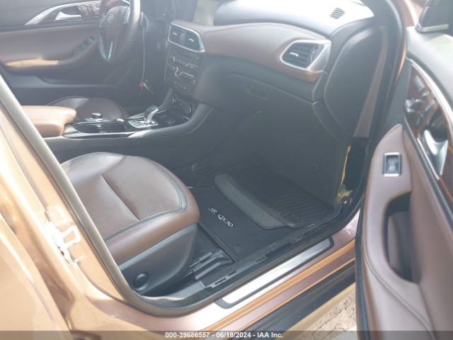 SJKCH5CR6JA047796 Infiniti Qx30 Premium
