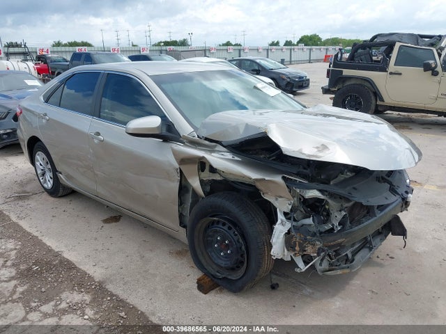 Toyota CAMRY LE 2016 4T4BF1FK1GR554898 Image 1
