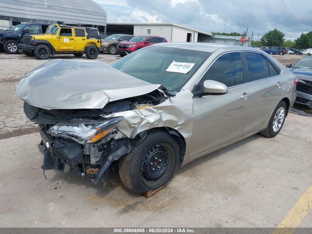 Toyota CAMRY LE 2016 4T4BF1FK1GR554898 Image 2