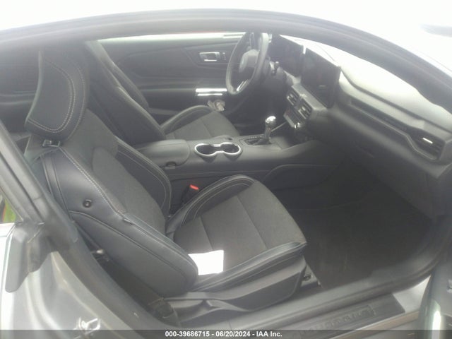 Ford Mustang Ecoboost Fastback 2024 1FA6P8TH5R5107010 Image 5