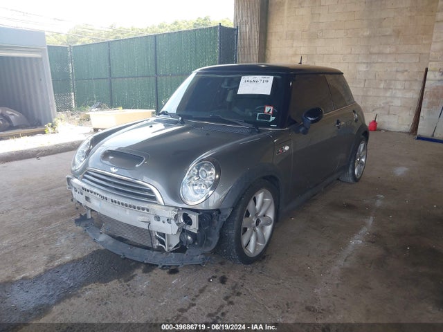 2006 MINI COOPER S WMWRE33566TL24060 Photo 1