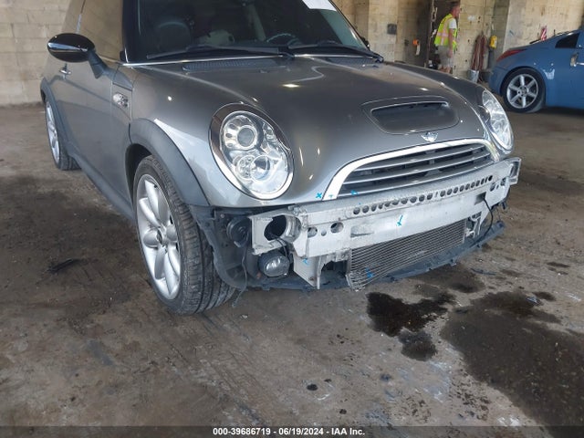 2006 MINI COOPER S WMWRE33566TL24060 Photo 5