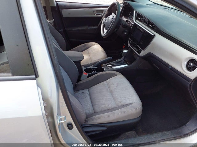 Toyota COROLLA LE 2018 5YFBURHE0JP849828 Image 5