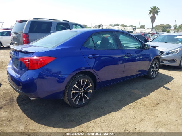 Toyota COROLLA SE 2017 5YFBURHE6HP603344 Image 4
