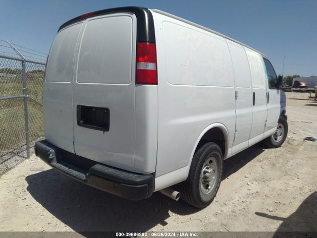 Chevrolet Express Cargo Rwd 2500 Regular Wheelbase Wt 2021 1GCWGAFP7M1162045 Image 4