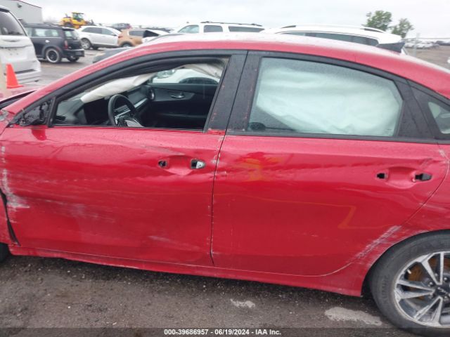 3KPF24AD1NE471974 KIA Forte Lxs