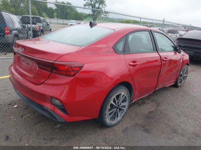 3KPF24AD1NE471974 KIA Forte Lxs