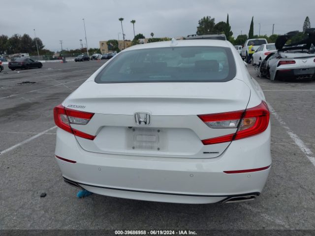1HGCV1F92JA036926 Honda Accord Touring