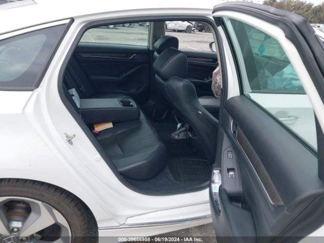 1HGCV1F92JA036926 Honda Accord Touring