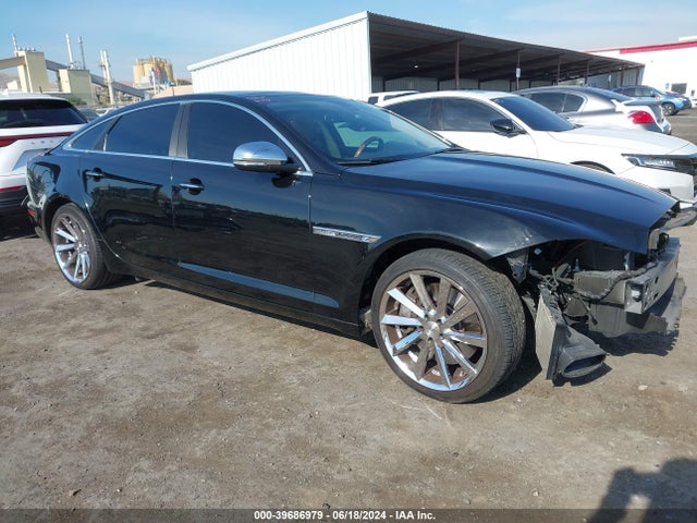 2011 JAGUAR XJ SAJWA2JC4BMV12210 Photo 0