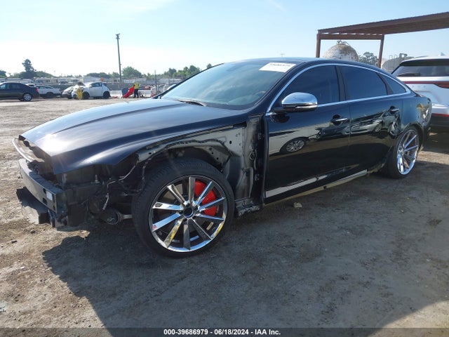 2011 JAGUAR XJ SAJWA2JC4BMV12210 Photo 1