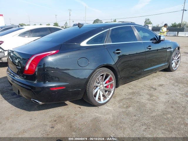 2011 JAGUAR XJ SAJWA2JC4BMV12210 Photo 3