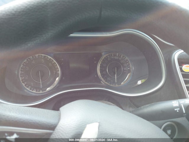 1C3CCCAB5FN713997 Chrysler 200 Limited