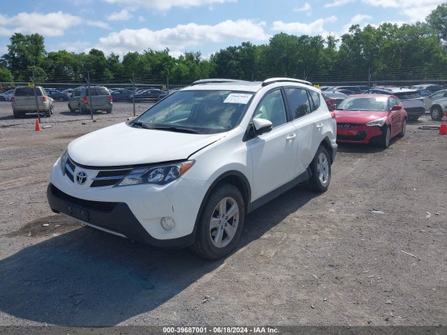 Toyota Rav4 Xle 2014 JTMRFREV1ED053126 Image 2