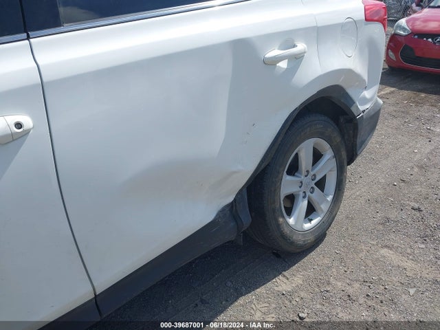 Toyota Rav4 Xle 2014 JTMRFREV1ED053126 Image 6