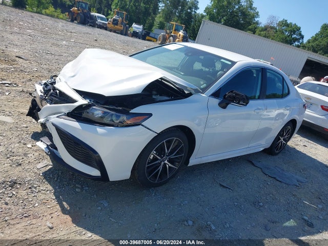 Toyota CAMRY SE 2024 4T1G11AK4RU252224 Image 2