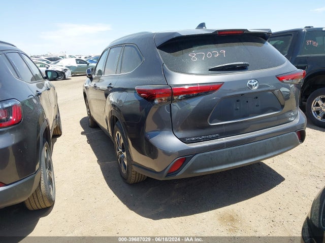 Toyota Highlander Xle 2022 5TDGZRAH8NS539516 Image 3