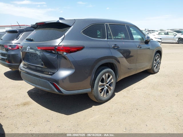 Toyota Highlander Xle 2022 5TDGZRAH8NS539516 Image 4