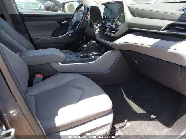 Toyota Highlander Xle 2022 5TDGZRAH8NS539516 Image 5