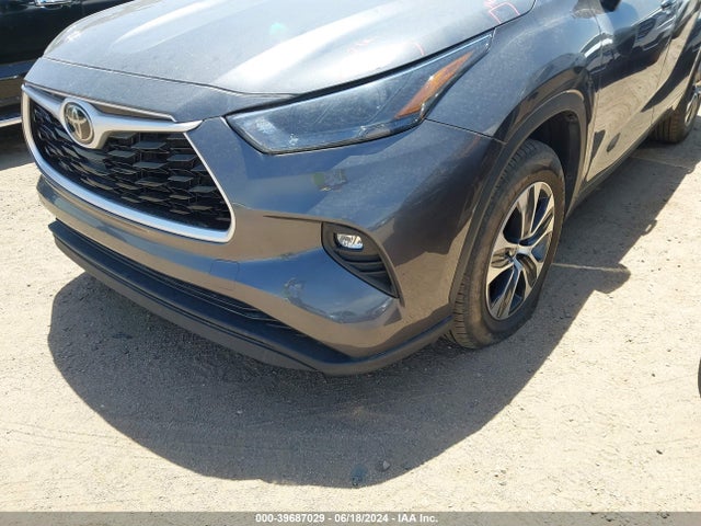 Toyota Highlander Xle 2022 5TDGZRAH8NS539516 Image 6