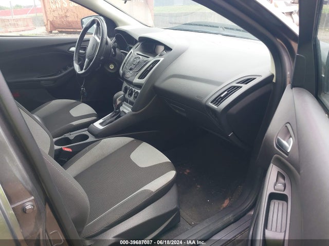 Ford FOCUS SE 2014 1FADP3F20EL348111 Image 5