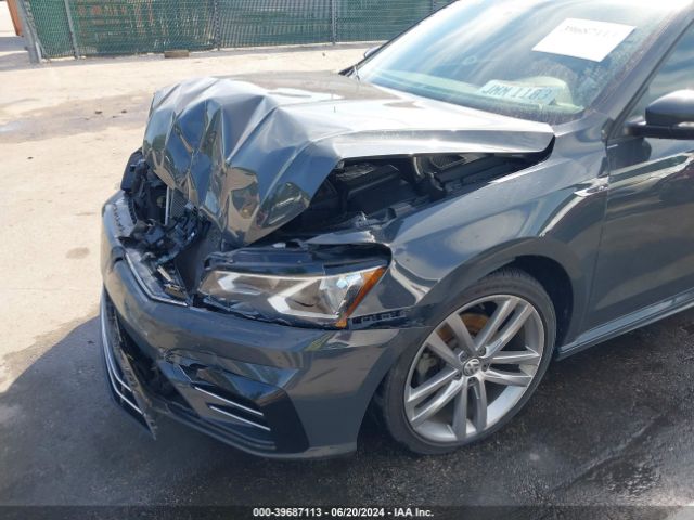 1VWAA7A3XJC025228 Volkswagen Passat 2.0t R-line/2.0t S