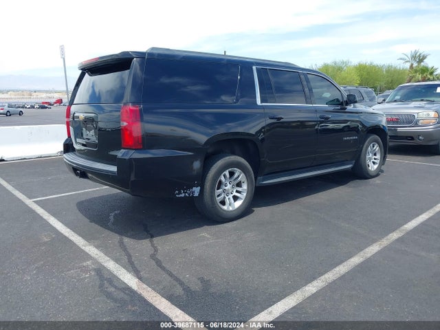 Chevrolet Suburban Lt 2017 1GNSCHKC3HR111498 Image 4