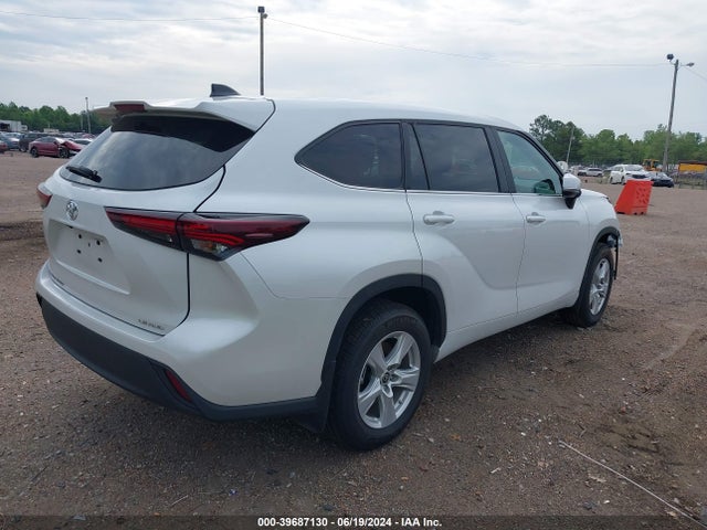 Toyota Highlander Le 2024 5TDKDRBH3RS535726 Image 4