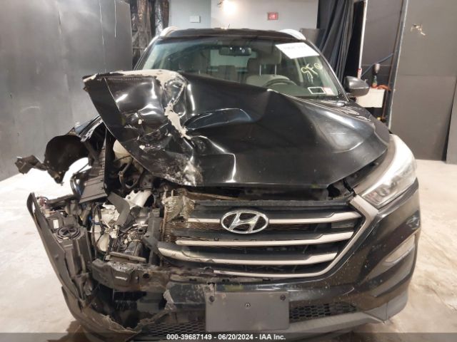 KM8J33A42GU177405 Hyundai TUCSON SE