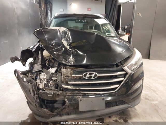 KM8J33A42GU177405 Hyundai TUCSON SE
