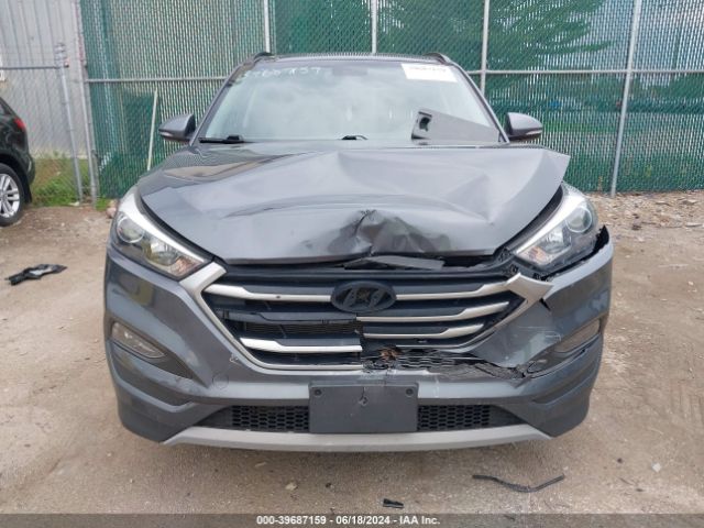 KM8J33A28JU836657 Hyundai Tucson Value