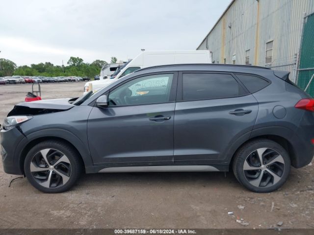 KM8J33A28JU836657 Hyundai Tucson Value