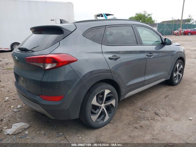KM8J33A28JU836657 Hyundai Tucson Value