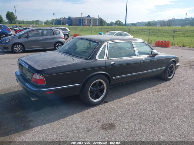 2000 JAGUAR XJ8 SAJDA24C4YLF14575 Photo 3