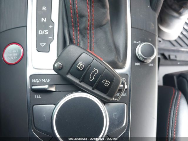 2019 AUDI RS 3 WUABWGFF4KA904459 Photo 10