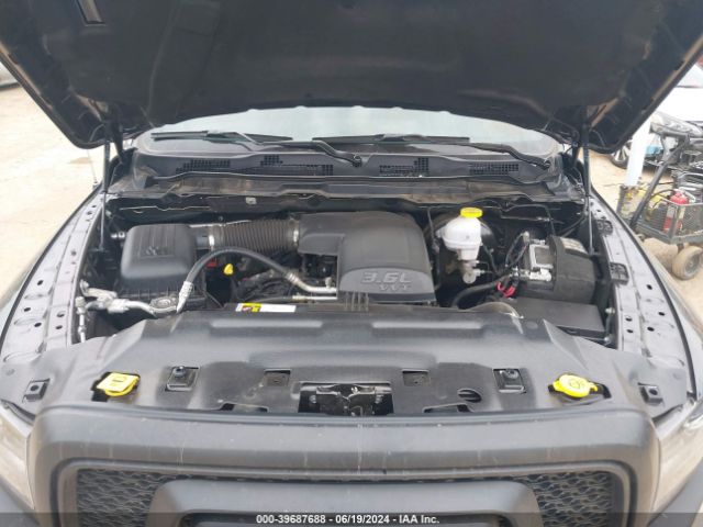 1C6RR6LG6RS122928 RAM 1500 Classic Warlock  4x2 5'7 Box