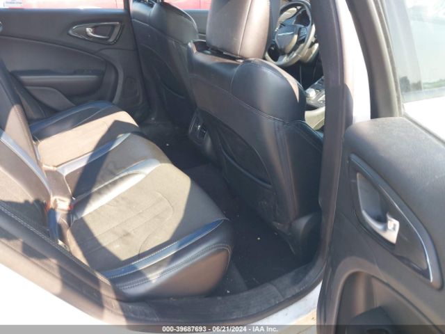 1C3CCCDG0FN630355 Chrysler 200 S